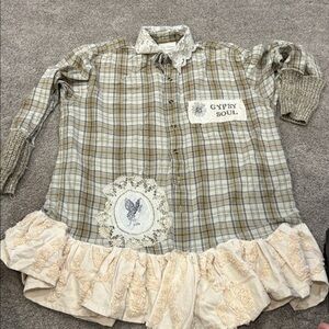 Tia Rain Designs size large button down top